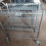 LOTE 478 - 01 CARRINHO PARA TRANSPORTE DE UTENSILIOS COM TRES DIVISOES. (NO ESTADO) ATENÇÃO! FAZER A VISITAÇÃO ANTES DE ARREMATAR, NÃO SABEMOS SE FUNCIONA. LEILÃO NÃO TEM GARANTIA E NEM DEVOLUÇÃO, SUJEITO A POSSÍVEIS AVARIAS VISÍVEIS/OCULTAS E/OU AUSÊNCIA DE COMPONENTES.