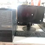LOTE 306 - 01 CPU, 01 TECLADO E 01 MONITOR. (NO ESTADO) ATENÇÃO! FAZER A VISITAÇÃO ANTES DE ARREMATAR, NÃO SABEMOS SE FUNCIONA. LEILÃO NÃO TEM GARANTIA E NEM DEVOLUÇÃO, SUJEITO A POSSÍVEIS AVARIAS VISÍVEIS/OCULTAS E/OU AUSÊNCIA DE COMPONENTES.