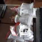 LOTE 287 - 11 LUMINÁRIAS DE SOBREPOR. (NO ESTADO) ATENÇÃO! FAZER A VISITAÇÃO ANTES DE ARREMATAR, NÃO SABEMOS SE FUNCIONA. LEILÃO NÃO TEM GARANTIA E NEM DEVOLUÇÃO, SUJEITO A POSSÍVEIS AVARIAS VISÍVEIS/OCULTAS E/OU AUSÊNCIA DE COMPONENTES.