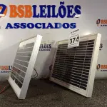 LOTE 374 - 02 PAINÉIS SOLARES 18V 10W.  (NO ESTADO) ATENÇÃO! FAZER A VISITAÇÃO ANTES DE ARREMATAR, NÃO SABEMOS SE FUNCIONA. LEILÃO NÃO TEM GARANTIA E NEM DEVOLUÇÃO, SUJEITO A POSSÍVEIS AVARIAS VISÍVEIS/OCULTAS E/OU AUSÊNCIA DE COMPONENTES.