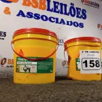LOTE 158 - 02 BALDES DE SIKACRYL 203 SELANTE ACRÍLICO FLEXÍVEL 5KG. (NO ESTADO) ATENÇÃO! FAZER A VISITAÇÃO ANTES DE ARREMATAR, NÃO SABEMOS SE FUNCIONA. LEILÃO NÃO TEM GARANTIA E NEM DEVOLUÇÃO, SUJEITO A POSSÍVEIS AVARIAS VISÍVEIS/OCULTAS E/OU AUSÊNCIA DE COMPONENTES.