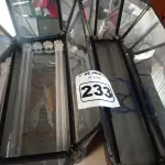 LOTE 233 - 02 LUMINÁRIAS PARA ESTÚDIO. (NO ESTADO) ATENÇÃO! FAZER A VISITAÇÃO ANTES DE ARREMATAR, NÃO SABEMOS SE FUNCIONA. LEILÃO NÃO TEM GARANTIA E NEM DEVOLUÇÃO, SUJEITO A POSSÍVEIS AVARIAS VISÍVEIS/OCULTAS E/OU AUSÊNCIA DE COMPONENTES.