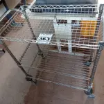 LOTE 363 - 01 CARRINHO PARA TRANSPORTE DE UTENSILIOS COM TRES DIVISOES. (NO ESTADO) ATENÇÃO! FAZER A VISITAÇÃO ANTES DE ARREMATAR, NÃO SABEMOS SE FUNCIONA. LEILÃO NÃO TEM GARANTIA E NEM DEVOLUÇÃO, SUJEITO A POSSÍVEIS AVARIAS VISÍVEIS/OCULTAS E/OU AUSÊNCIA DE COMPONENTES.