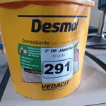 LOTE 291 - 01 GALÃO DE DESMOLDANTE DESMOL CD PARA CONCRETO A SER REVESTIDO DE 18L MARCA VEDACIT. (NO ESTADO) ATENÇÃO! FAZER A VISITAÇÃO ANTES DE ARREMATAR, NÃO SABEMOS SE FUNCIONA. LEILÃO NÃO TEM GARANTIA E NEM DEVOLUÇÃO, SUJEITO A POSSÍVEIS AVARIAS VISÍVEIS/OCULTAS E/OU AUSÊNCIA DE COMPONENTES.