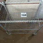 LOTE 188 - 01 CARRINHO PARA TRANSPORTE DE UTENSILIOS COM TRES DIVISOES. (NO ESTADO) ATENÇÃO! FAZER A VISITAÇÃO ANTES DE ARREMATAR, NÃO SABEMOS SE FUNCIONA. LEILÃO NÃO TEM GARANTIA E NEM DEVOLUÇÃO, SUJEITO A POSSÍVEIS AVARIAS VISÍVEIS/OCULTAS E/OU AUSÊNCIA DE COMPONENTES.