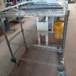 LOTE 363 - 01 CARRINHO PARA TRANSPORTE DE UTENSILIOS COM TRES DIVISOES. (NO ESTADO) ATENÇÃO! FAZER A VISITAÇÃO ANTES DE ARREMATAR, NÃO SABEMOS SE FUNCIONA. LEILÃO NÃO TEM GARANTIA E NEM DEVOLUÇÃO, SUJEITO A POSSÍVEIS AVARIAS VISÍVEIS/OCULTAS E/OU AUSÊNCIA DE COMPONENTES.