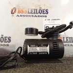 LOTE 343 - 01 COMPRESSOR DE AR PORTÁTIL DC 12V. (NO ESTADO) ATENÇÃO! FAZER A VISITAÇÃO ANTES DE ARREMATAR, NÃO SABEMOS SE FUNCIONA. LEILÃO NÃO TEM GARANTIA E NEM DEVOLUÇÃO, SUJEITO A POSSÍVEIS AVARIAS VISÍVEIS/OCULTAS E/OU AUSÊNCIA DE COMPONENTES.