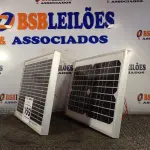 LOTE 359 - 02 PAINÉIS SOLARES 18V 10W.  (NO ESTADO) ATENÇÃO! FAZER A VISITAÇÃO ANTES DE ARREMATAR, NÃO SABEMOS SE FUNCIONA. LEILÃO NÃO TEM GARANTIA E NEM DEVOLUÇÃO, SUJEITO A POSSÍVEIS AVARIAS VISÍVEIS/OCULTAS E/OU AUSÊNCIA DE COMPONENTES.