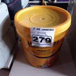 LOTE 279 - 01 BALDE DE VEDACIT ADITIVO IMPERMEABILIZANTE PARA CONCRETOS E ARGAMASSAS. (NO ESTADO) ATENÇÃO! FAZER A VISITAÇÃO ANTES DE ARREMATAR, NÃO SABEMOS SE FUNCIONA. LEILÃO NÃO TEM GARANTIA E NEM DEVOLUÇÃO, SUJEITO A POSSÍVEIS AVARIAS VISÍVEIS/OCULTAS E/OU AUSÊNCIA DE COMPONENTES.