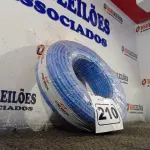 LOTE 210 - 01 ROLO DE CABO FLEXÍVEL 100M 1X10MM NA COR AZUL(NOVO). (NO ESTADO) ATENÇÃO! FAZER A VISITAÇÃO ANTES DE ARREMATAR, NÃO SABEMOS SE FUNCIONA. LEILÃO NÃO TEM GARANTIA E NEM DEVOLUÇÃO, SUJEITO A POSSÍVEIS AVARIAS VISÍVEIS/OCULTAS E/OU AUSÊNCIA DE COMPONENTES.