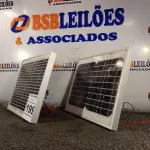 LOTE 199 - 02 PAINÉIS SOLARES 18V 10W.  (NO ESTADO) ATENÇÃO! FAZER A VISITAÇÃO ANTES DE ARREMATAR, NÃO SABEMOS SE FUNCIONA. LEILÃO NÃO TEM GARANTIA E NEM DEVOLUÇÃO, SUJEITO A POSSÍVEIS AVARIAS VISÍVEIS/OCULTAS E/OU AUSÊNCIA DE COMPONENTES.