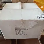 LOTE 314 - 01 LUMINÁRIA DE TETO NA COR BRANCA. (NO ESTADO) ATENÇÃO! FAZER A VISITAÇÃO ANTES DE ARREMATAR, NÃO SABEMOS SE FUNCIONA. LEILÃO NÃO TEM GARANTIA E NEM DEVOLUÇÃO, SUJEITO A POSSÍVEIS AVARIAS VISÍVEIS/OCULTAS E/OU AUSÊNCIA DE COMPONENTES.