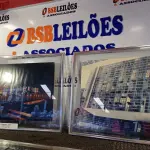 LOTE 324 - 03 QUADROS DECORATIVOS. (NO ESTADO) ATENÇÃO! FAZER A VISITAÇÃO ANTES DE ARREMATAR, NÃO SABEMOS SE FUNCIONA. LEILÃO NÃO TEM GARANTIA E NEM DEVOLUÇÃO, SUJEITO A POSSÍVEIS AVARIAS VISÍVEIS/OCULTAS E/OU AUSÊNCIA DE COMPONENTES.