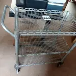 LOTE 265 - 01 CARRINHO PARA TRANSPORTE DE UTENSILIOS COM TRES DIVISOES. (NO ESTADO) ATENÇÃO! FAZER A VISITAÇÃO ANTES DE ARREMATAR, NÃO SABEMOS SE FUNCIONA. LEILÃO NÃO TEM GARANTIA E NEM DEVOLUÇÃO, SUJEITO A POSSÍVEIS AVARIAS VISÍVEIS/OCULTAS E/OU AUSÊNCIA DE COMPONENTES.