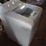 LOTE 179 - 01 MAQUINA DE LAVAR 12KG MARCA ELETROLUX. (NO ESTADO) ATENÇÃO! FAZER A VISITAÇÃO ANTES DE ARREMATAR, NÃO SABEMOS SE FUNCIONA. LEILÃO NÃO TEM GARANTIA E NEM DEVOLUÇÃO, SUJEITO A POSSÍVEIS AVARIAS VISÍVEIS/OCULTAS E/OU AUSÊNCIA DE COMPONENTES.