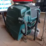 LOTE 348 - 01 LAVADORA DE PISOS INDUSTRIAL COM BATERIAS E CARREGADOR. (NO ESTADO) ATENÇÃO! FAZER A VISITAÇÃO ANTES DE ARREMATAR, NÃO SABEMOS SE FUNCIONA. LEILÃO NÃO TEM GARANTIA E NEM DEVOLUÇÃO, SUJEITO A POSSÍVEIS AVARIAS VISÍVEIS/OCULTAS E/OU AUSÊNCIA DE COMPONENTES.
