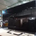 LOTE 192 - 01 TV 84” MARCA LG COM A TELA QUEBRADA. (NO ESTADO) ATENÇÃO! FAZER A VISITAÇÃO ANTES DE ARREMATAR, NÃO SABEMOS SE FUNCIONA. LEILÃO NÃO TEM GARANTIA E NEM DEVOLUÇÃO, SUJEITO A POSSÍVEIS AVARIAS VISÍVEIS/OCULTAS E/OU AUSÊNCIA DE COMPONENTES.