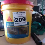 LOTE 209 - 01 ADITIVO PLASTIFICANTE PARA ARGAMASSA DE ACENTAMENTO E REBOCO MARCA SIKANOL ALVENARIA 18LT. (NO ESTADO) ATENÇÃO! FAZER A VISITAÇÃO ANTES DE ARREMATAR, NÃO SABEMOS SE FUNCIONA. LEILÃO NÃO TEM GARANTIA E NEM DEVOLUÇÃO, SUJEITO A POSSÍVEIS AVARIAS VISÍVEIS/OCULTAS E/OU AUSÊNCIA DE COMPONENTES.