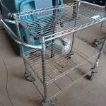 LOTE 338 - 01 CARRINHO PARA TRANSPORTE DE UTENSILIOS COM TRES DIVISOES. (NO ESTADO) ATENÇÃO! FAZER A VISITAÇÃO ANTES DE ARREMATAR, NÃO SABEMOS SE FUNCIONA. LEILÃO NÃO TEM GARANTIA E NEM DEVOLUÇÃO, SUJEITO A POSSÍVEIS AVARIAS VISÍVEIS/OCULTAS E/OU AUSÊNCIA DE COMPONENTES.