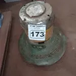 LOTE 173 - 01 ENCERADEIRA INDUSTRIAL INCOMPLETA MARACA BANDEIRANTE. (NO ESTADO) ATENÇÃO! FAZER A VISITAÇÃO ANTES DE ARREMATAR, NÃO SABEMOS SE FUNCIONA. LEILÃO NÃO TEM GARANTIA E NEM DEVOLUÇÃO, SUJEITO A POSSÍVEIS AVARIAS VISÍVEIS/OCULTAS E/OU AUSÊNCIA DE COMPONENTES.