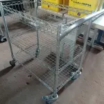 LOTE 316 - 01 CARRINHO PARA TRANSPORTE DE UTENSILIOS COM TRES DIVISOES. (NO ESTADO) ATENÇÃO! FAZER A VISITAÇÃO ANTES DE ARREMATAR, NÃO SABEMOS SE FUNCIONA. LEILÃO NÃO TEM GARANTIA E NEM DEVOLUÇÃO, SUJEITO A POSSÍVEIS AVARIAS VISÍVEIS/OCULTAS E/OU AUSÊNCIA DE COMPONENTES.