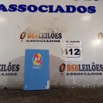 LOTE 412 - 01 CELULAR MOTOC MODELO:XT1750 8GB MARCA LENOVO. (NO ESTADO) ATENÇÃO! FAZER A VISITAÇÃO ANTES DE ARREMATAR, NÃO SABEMOS SE FUNCIONA. LEILÃO NÃO TEM GARANTIA E NEM DEVOLUÇÃO, SUJEITO A POSSÍVEIS AVARIAS VISÍVEIS/OCULTAS E/OU AUSÊNCIA DE COMPONENTES.