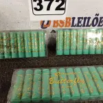 LOTE 372 - 03 CAIXINHAS DE BATONS COM 12 CADA. (NO ESTADO) ATENÇÃO! FAZER A VISITAÇÃO ANTES DE ARREMATAR, NÃO SABEMOS SE FUNCIONA. LEILÃO NÃO TEM GARANTIA E NEM DEVOLUÇÃO, SUJEITO A POSSÍVEIS AVARIAS VISÍVEIS/OCULTAS E/OU AUSÊNCIA DE COMPONENTES.