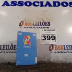 LOTE 399 - 01 CELULAR MOTOC MODELO:XT1750 8GB MARCA LENOVO. (NO ESTADO) ATENÇÃO! FAZER A VISITAÇÃO ANTES DE ARREMATAR, NÃO SABEMOS SE FUNCIONA. LEILÃO NÃO TEM GARANTIA E NEM DEVOLUÇÃO, SUJEITO A POSSÍVEIS AVARIAS VISÍVEIS/OCULTAS E/OU AUSÊNCIA DE COMPONENTES.
