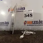 LOTE 345 - 01 IPAD 64GB COM CABO. (NO ESTADO) ATENÇÃO! FAZER A VISITAÇÃO ANTES DE ARREMATAR, NÃO SABEMOS SE FUNCIONA. LEILÃO NÃO TEM GARANTIA E NEM DEVOLUÇÃO, SUJEITO A POSSÍVEIS AVARIAS VISÍVEIS/OCULTAS E/OU AUSÊNCIA DE COMPONENTES.