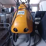 LOTE 477 - 01 LAVADORA DE ALTA PRESSÃO SEMI INDUSTRIAL MARCA ELECTROLUX (NO ESTADO) ATENÇÃO! FAZER A VISITAÇÃO ANTES DE ARREMATAR, NÃO SABEMOS SE FUNCIONA. LEILÃO NÃO TEM GARANTIA E NEM DEVOLUÇÃO, SUJEITO A POSSÍVEIS AVARIAS VISÍVEIS/OCULTAS E/OU AUSÊNCIA DE COMPONENTES.