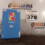 LOTE 378 - 01 CELULAR MOTOC MODELO:XT1750 8GB MARCA LENOVO. (NO ESTADO) ATENÇÃO! FAZER A VISITAÇÃO ANTES DE ARREMATAR, NÃO SABEMOS SE FUNCIONA. LEILÃO NÃO TEM GARANTIA E NEM DEVOLUÇÃO, SUJEITO A POSSÍVEIS AVARIAS VISÍVEIS/OCULTAS E/OU AUSÊNCIA DE COMPONENTES.