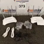 LOTE 373 - 02 ROTEADORES TP-LINK COM CABO E FONTE. (NO ESTADO) ATENÇÃO! FAZER A VISITAÇÃO ANTES DE ARREMATAR, NÃO SABEMOS SE FUNCIONA. LEILÃO NÃO TEM GARANTIA E NEM DEVOLUÇÃO, SUJEITO A POSSÍVEIS AVARIAS VISÍVEIS/OCULTAS E/OU AUSÊNCIA DE COMPONENTES.