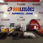 LOTE 339 - 02 LANTERNAS DA GRAND CARAVAM, 03 ESPELHOS RETROVISORES E 02 FILTROS WIX. (NO ESTADO) ATENÇÃO! FAZER A VISITAÇÃO ANTES DE ARREMATAR, NÃO SABEMOS SE FUNCIONA. LEILÃO NÃO TEM GARANTIA E NEM DEVOLUÇÃO, SUJEITO A POSSÍVEIS AVARIAS VISÍVEIS/OCULTAS E/OU AUSÊNCIA DE COMPONENTES.