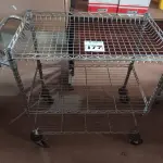 LOTE 177 - 01 CARRINHO PARA TRANSPORTE DE UTENSILIOS COM TRES DIVISOES. (NO ESTADO) ATENÇÃO! FAZER A VISITAÇÃO ANTES DE ARREMATAR, NÃO SABEMOS SE FUNCIONA. LEILÃO NÃO TEM GARANTIA E NEM DEVOLUÇÃO, SUJEITO A POSSÍVEIS AVARIAS VISÍVEIS/OCULTAS E/OU AUSÊNCIA DE COMPONENTES.