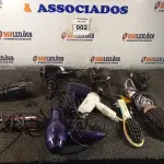 LOTE 002 - 01 LOTE COM VÁRIOS SECADORES DE CABELO E CHAPINHA MARCAS E MODELOS DIVERSOS. (NO ESTADO) ATENÇÃO! FAZER A VISITAÇÃO ANTES DE ARREMATAR, NÃO SABEMOS SE FUNCIONA. LEILÃO NÃO TEM GARANTIA E NEM DEVOLUÇÃO, SUJEITO A POSSÍVEIS AVARIAS VISÍVEIS/OCULTAS E/OU AUSÊNCIA DE COMPONENTES.