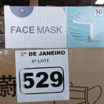 LOTE 529 - 01 CAIXA COM APROXIMADAMENTE 2.000 MASCARAS DESCARTÁVEIS VARIADAS . (NO ESTADO) ATENÇÃO! FAZER A VISITAÇÃO ANTES DE ARREMATAR, NÃO SABEMOS SE FUNCIONA. LEILÃO NÃO TEM GARANTIA E NEM DEVOLUÇÃO, SUJEITO A POSSÍVEIS AVARIAS VISÍVEIS/OCULTAS E/OU AUSÊNCIA DE COMPONENTES.