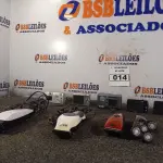 LOTE 014 - 01 BARBEADOR, 03 MAQUINAS DE CORTAR CABELO E 05 MAQUINAS FOTOGRÁFICAS DIGITAIS. (NO ESTADO) ATENÇÃO! FAZER A VISITAÇÃO ANTES DE ARREMATAR, NÃO SABEMOS SE FUNCIONA. LEILÃO NÃO TEM GARANTIA E NEM DEVOLUÇÃO, SUJEITO A POSSÍVEIS AVARIAS VISÍVEIS/OCULTAS E/OU AUSÊNCIA DE COMPONENTES.