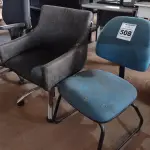 LOTE 508 - 01 CADEIRA GIRATÓRIA E 01 PÉ FIXO. (NO ESTADO) ATENÇÃO! FAZER A VISITAÇÃO ANTES DE ARREMATAR, NÃO SABEMOS SE FUNCIONA. LEILÃO NÃO TEM GARANTIA E NEM DEVOLUÇÃO, SUJEITO A POSSÍVEIS AVARIAS VISÍVEIS/OCULTAS E/OU AUSÊNCIA DE COMPONENTES.