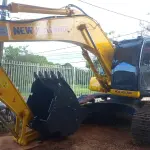LOTE 567 - 01 ESCAVADEIRA DE ESTEIRA NEW HOLLAND, ANO 2010 E 215B MASS EXCAVATOR, 11.499 HORAS (RETIRADA EM GOIÂNIA)(AGENDAR VISTORIA EM GOIÂNIA¨. 61-98153-0503 JÚNIOR)