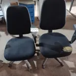 LOTE 504 - 02 CADEIRAS PARA ESCRITÓRIO NA COR PRETA. (NO ESTADO) ATENÇÃO! FAZER A VISITAÇÃO ANTES DE ARREMATAR, NÃO SABEMOS SE FUNCIONA. LEILÃO NÃO TEM GARANTIA E NEM DEVOLUÇÃO, SUJEITO A POSSÍVEIS AVARIAS VISÍVEIS/OCULTAS E/OU AUSÊNCIA DE COMPONENTES.
