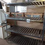 LOTE 516 - 01 PRATELEIRA EM INOX COM 04 COMPARTIMENTOS. (NO ESTADO) ATENÇÃO! FAZER A VISITAÇÃO ANTES DE ARREMATAR, NÃO SABEMOS SE FUNCIONA. LEILÃO NÃO TEM GARANTIA E NEM DEVOLUÇÃO, SUJEITO A POSSÍVEIS AVARIAS VISÍVEIS/OCULTAS E/OU AUSÊNCIA DE COMPONENTES.