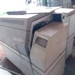 LOTE 555 - 01 SUCATA DE MAQUINÁRIO GRÁFICO. (NO ESTADO, LEILÃO NÃO TEM GARANTIA E NEM DEVOLUÇÃO, SUJEITO A POSSÍVEIS AVARIAS VISÍVEIS/OCULTAS E/OU AUSÊNCIA DE COMPONENTES).