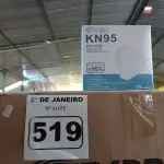 LOTE 519 - 01 CAIXA COM APROXIMADAMENTE 1.000 MASCARAS DESCARTÁVEIS KN95 . (NO ESTADO) ATENÇÃO! FAZER A VISITAÇÃO ANTES DE ARREMATAR, NÃO SABEMOS SE FUNCIONA. LEILÃO NÃO TEM GARANTIA E NEM DEVOLUÇÃO, SUJEITO A POSSÍVEIS AVARIAS VISÍVEIS/OCULTAS E/OU AUSÊNCIA DE COMPONENTES.