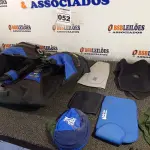 LOTE 052 - 01 COLETE PARA MERGULHO AQUA LUNG COUSTEAU (NO ESTADO, NÃO SABEMOS SE FUNCIONA. LEILÃO NÃO TEM GARANTIA E NEM DEVOLUÇÃO).