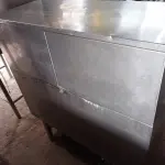LOTE 102 - 01 MÁQUINA DE GELO EVEREST ECG  150KG/DIA COM AVARIAS EM AÇO INOX. (NO ESTADO, NÃO SABEMOS SE FUNCIONA. LEILÃO NÃO TEM GARANTIA E NEM DEVOLUÇÃO).