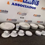LOTE 034 - 01 LOTE COM PRATOS EM PORCELANA MEDAILLON RENNER E XICARAS EM PORCELANA SCHMIDT (NO ESTADO, NÃO SABEMOS SE FUNCIONA. LEILÃO NÃO TEM GARANTIA E NEM DEVOLUÇÃO).