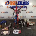 LOTE 019 - 01 NARGUILÉ COM ACESSÓRIOS (NO ESTADO, NÃO SABEMOS SE FUNCIONA. LEILÃO NÃO TEM GARANTIA E NEM DEVOLUÇÃO).