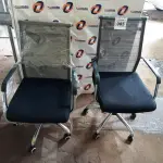 LOTE 085 - 02 CADEIRAS GIRATÓRIAS PARA ESCRITÓRIO AIRGRID. (NO ESTADO, NÃO SABEMOS SE FUNCIONA. LEILÃO NÃO TEM GARANTIA E NEM DEVOLUÇÃO).