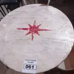 LOTE 061 - 01 CONJUNTO DE MESA COM 04 CADEIRAS STELA ARTOIS. (NO ESTADO, NÃO SABEMOS SE FUNCIONA. LEILÃO NÃO TEM GARANTIA E NEM DEVOLUÇÃO).
