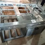 LOTE 097 - 01 FOGÃO COZIL DE 06 BOCAS INCOMPLETO COM FORNO ACOPLADO EM AÇO INOX. (NO ESTADO, NÃO SABEMOS SE FUNCIONA. LEILÃO NÃO TEM GARANTIA E NEM DEVOLUÇÃO).